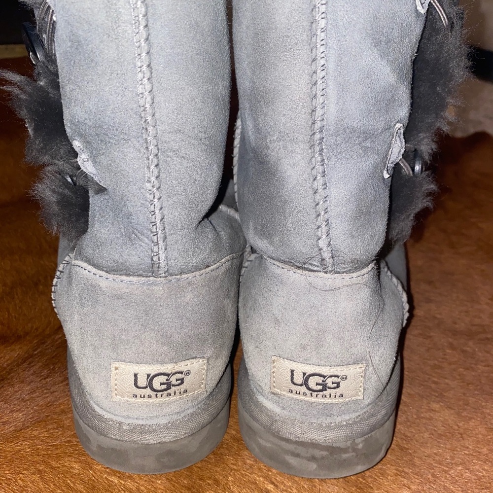 UGG - BAILEY BUTTON TRIPLET II BOOT